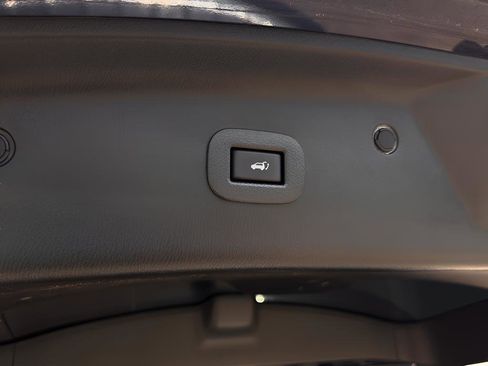 Used 2022 INFINITI QX80 Sensory w/ All-Season Package image 36