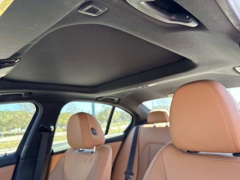 Used 2024 BMW 330e image 21