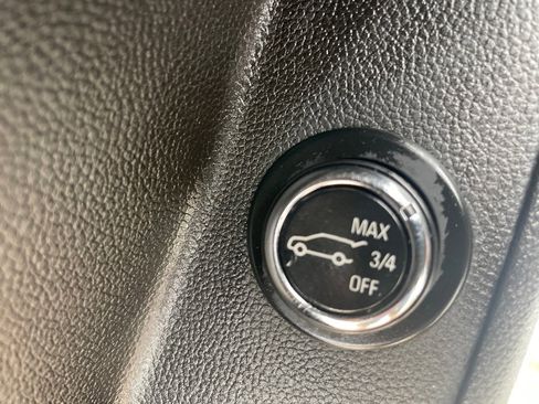 Used 2019 Chevrolet Traverse Premier w/ Driver Confidence II Package image 23