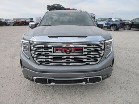 New 2026 GMC Sierra 1500 Denali w/ Denali Reserve Package image 11