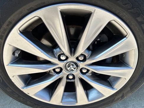 Used 2015 Toyota Camry XLE w/ Advanced Technology Package FWD image 8