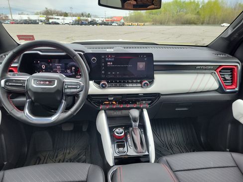 Used 2024 GMC Canyon AT4X AWD/4WD image 18