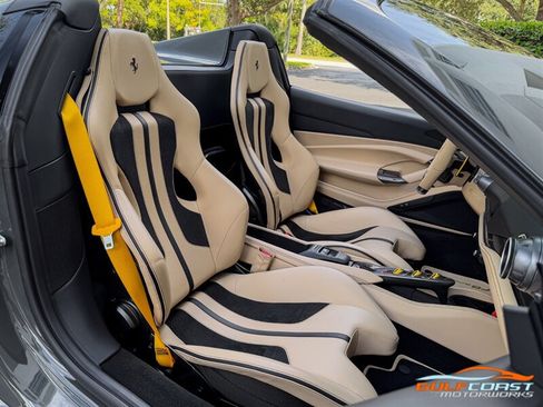 Used 2022 Ferrari F8 Tributo RWD image 34