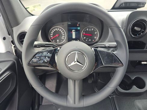 New 2026 Mercedes-Benz Sprinter 2500 image 28