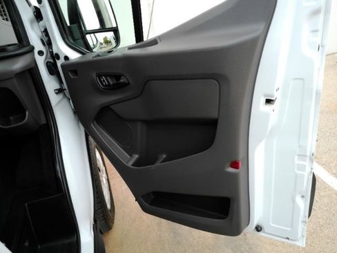 Used 2023 Ford Transit 350 XLT image 21