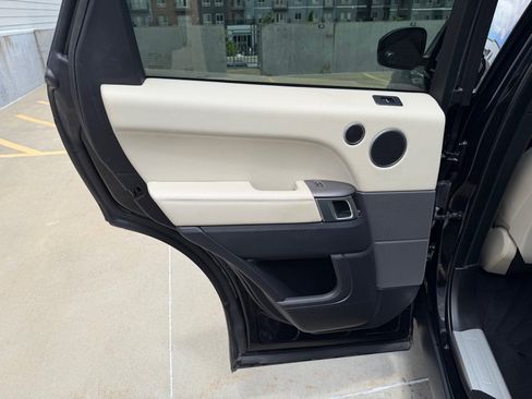 Used 2017 Land Rover Range Rover Sport HSE AWD/4WD image 24