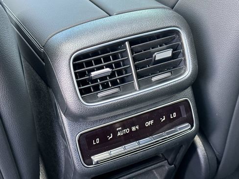 Used 2025 Mercedes-Benz GLS 450 4MATIC image 13