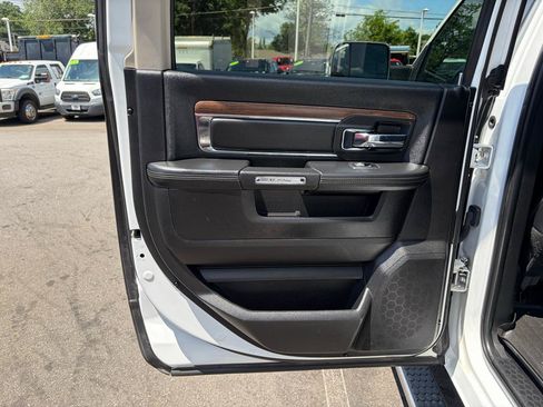 Used 2017 RAM 2500 Laramie w/ Convenience Group AWD/4WD image 33
