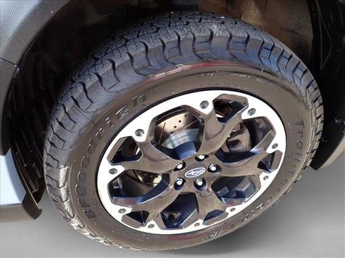 Used 2021 Subaru Crosstrek 2.0i Premium image 7