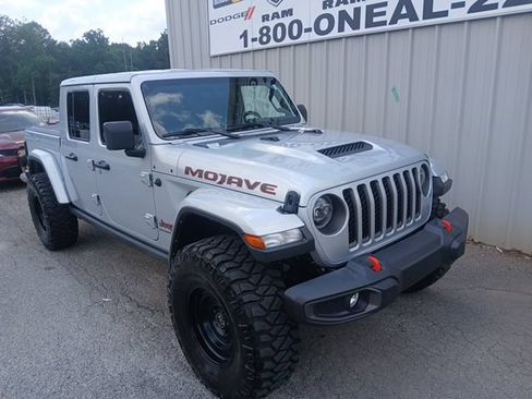 Used 2023 Jeep Gladiator Mojave w/ Cold Weather Group AWD/4WD image 1