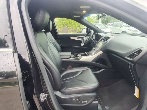Used 2020 Lincoln Nautilus Standard image 33