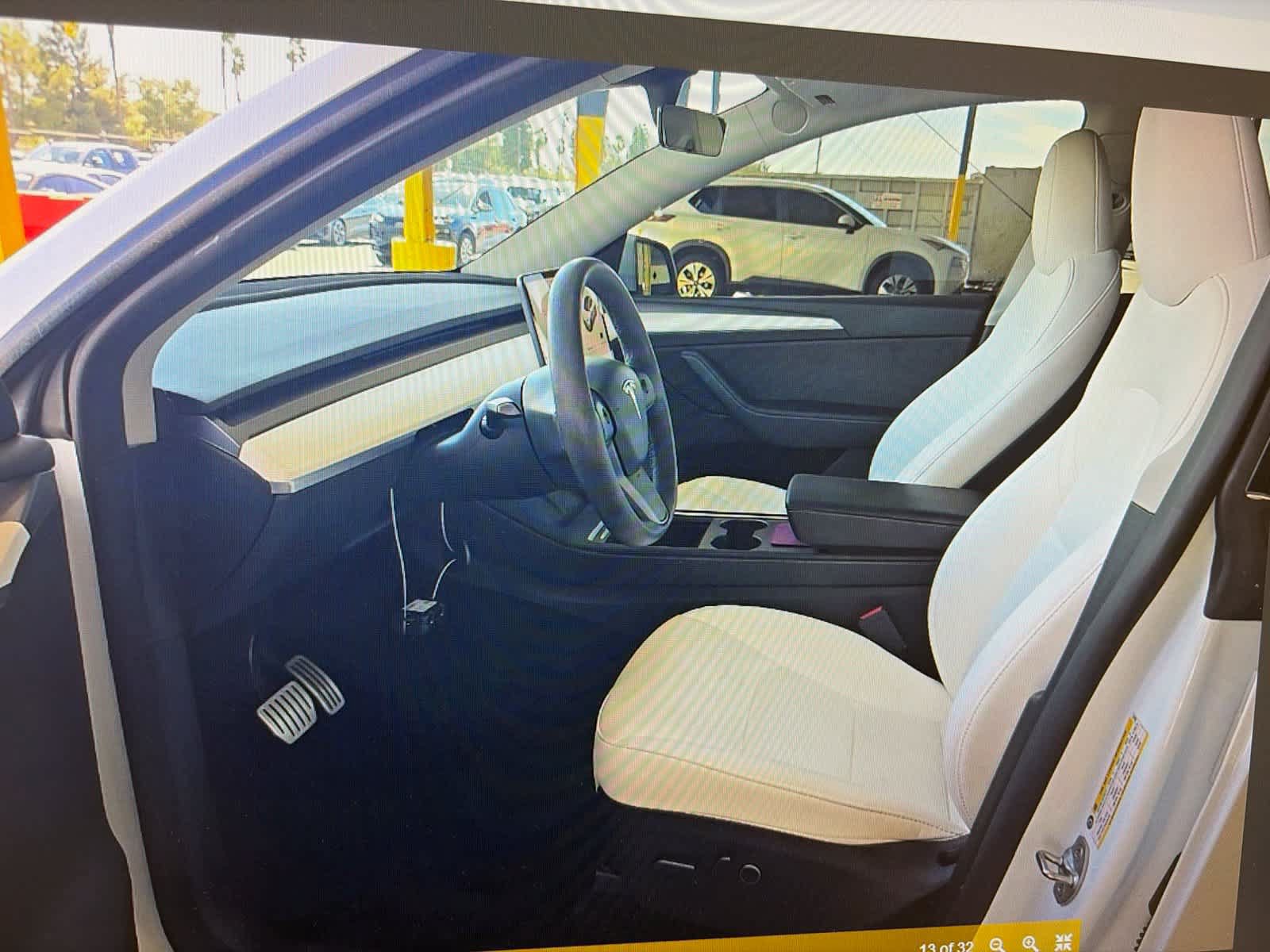 Used 2023 Tesla Model Y Performance AWD/4WD image 8