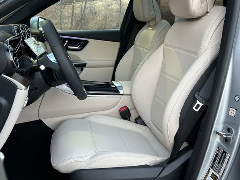 New 2026 Mercedes-Benz GLC 300 4MATIC image 11