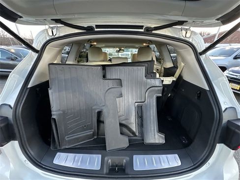 Used 2019 INFINITI QX60 Luxe w/ Essential Package image 42