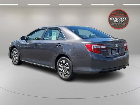 Used 2013 Toyota Camry LE FWD image 7