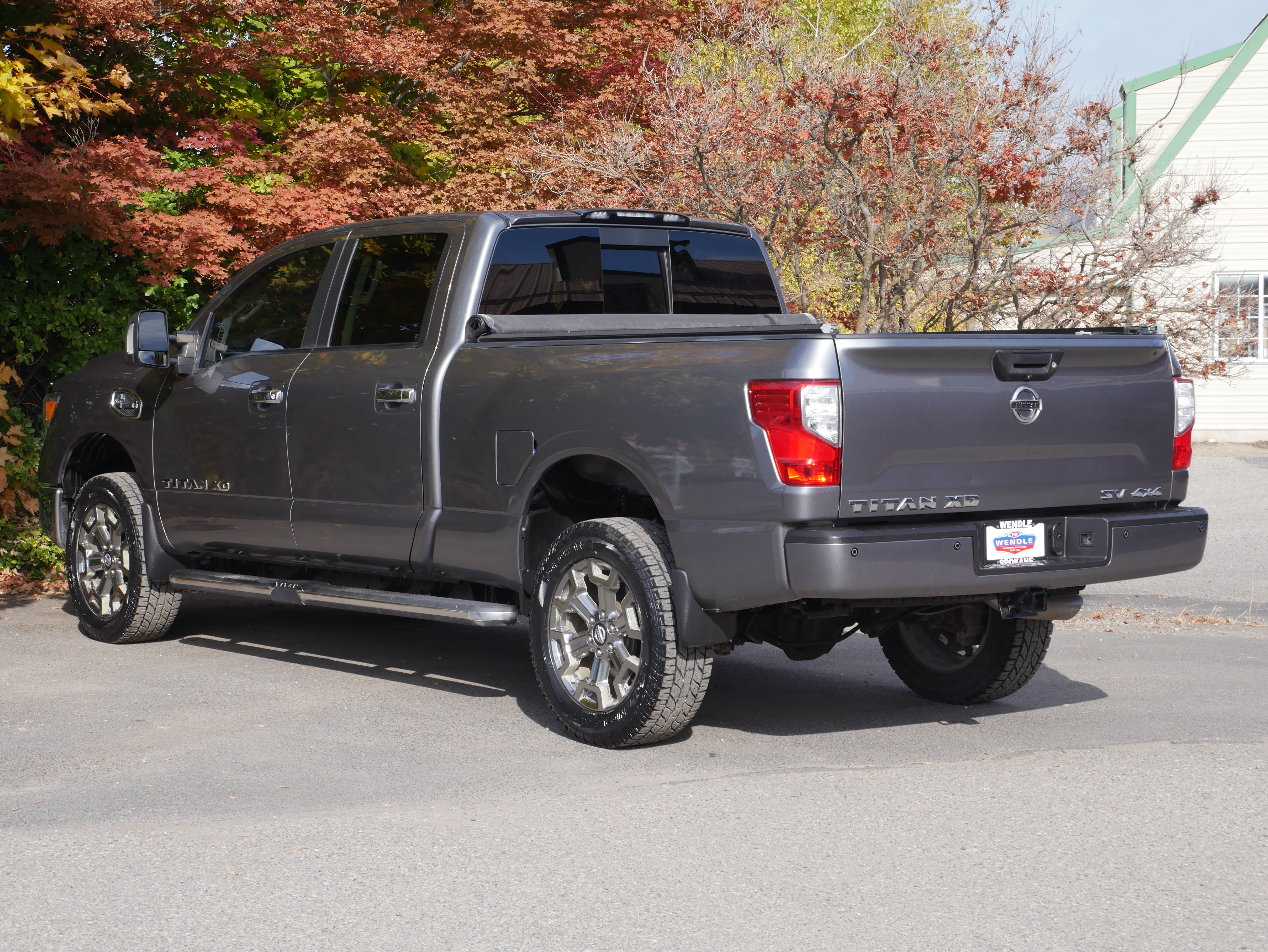 Used 2018 Nissan Titan SV w/ SV Convenience Package AWD/4WD image 17