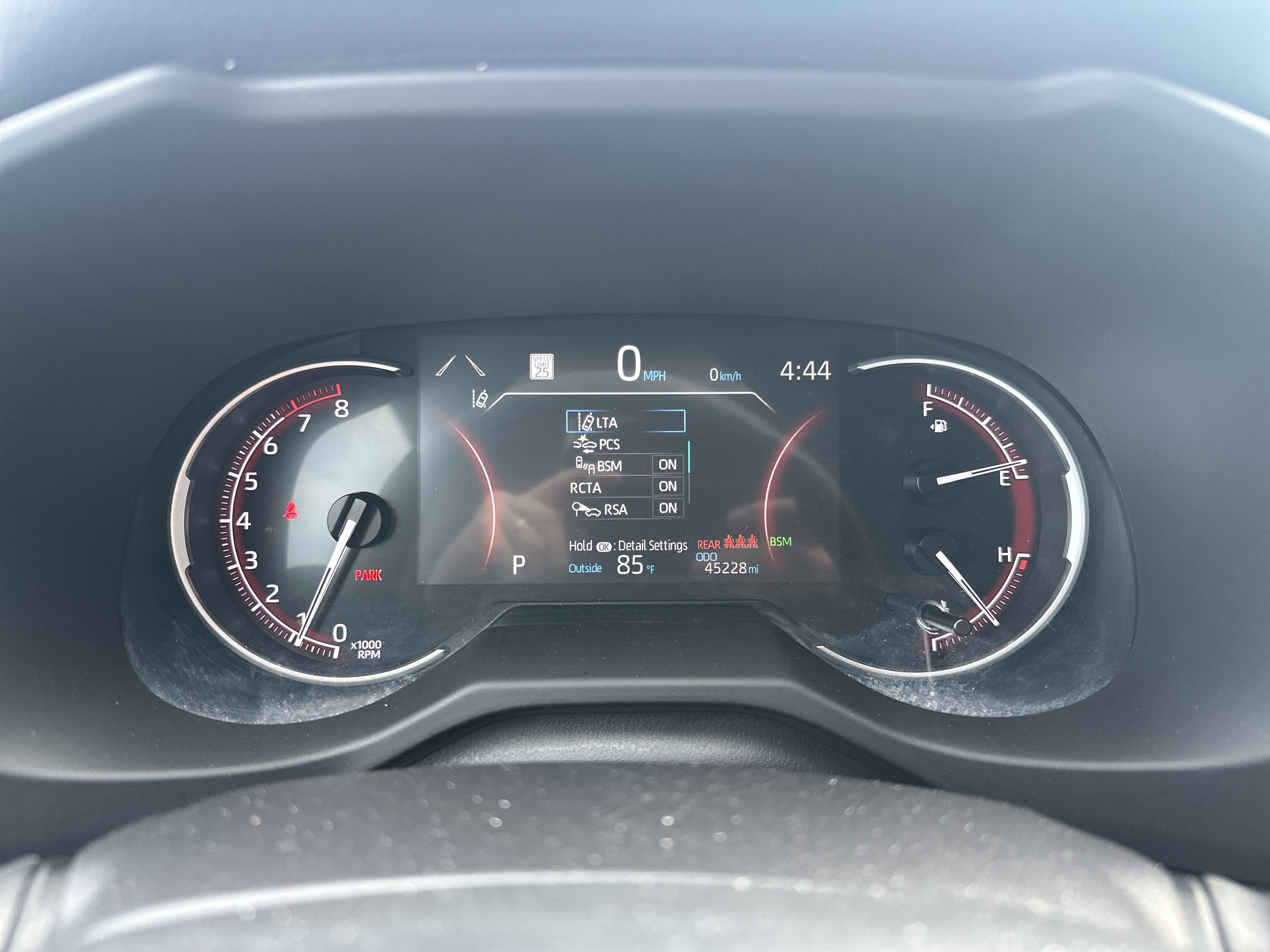 Used 2025 Toyota RAV4 XLE AWD/4WD image 19