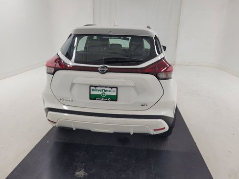 Used 2023 Nissan Kicks SR w/ SR Premium Package FWD image 7