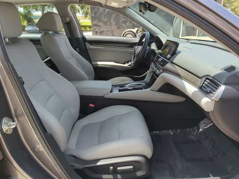 Used 2019 Honda Accord Touring image 25