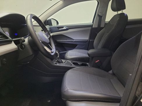 Used 2023 Volkswagen Taos SE w/ Panoramic Sunroof Package FWD image 17