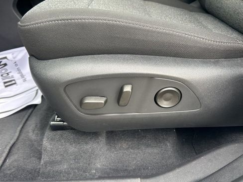 Used 2025 GMC Acadia Elevation image 16