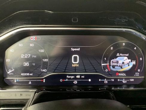 Used 2025 GMC Sierra 2500 SLT w/ SLT Convenience Package AWD/4WD image 10