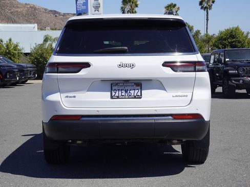 Used 2025 Jeep Grand Cherokee L Laredo w/ Trailer Tow Package AWD/4WD image 5