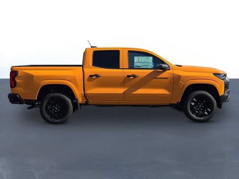 Used 2026 Chevrolet Colorado W/T w/ WT Custom Package RWD image 4