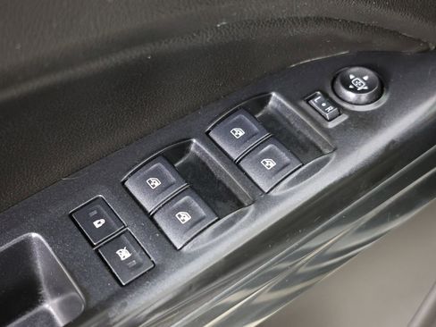 Used 2016 GMC Canyon SLE image 21