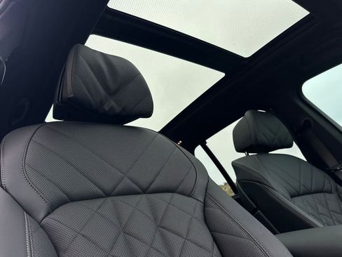 Used 2025 BMW X5 M60i w/ Executive Package image 18