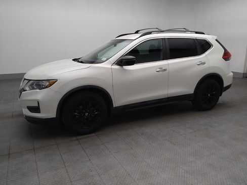 Used 2017 Nissan Rogue SV w/ Midnight Edition FWD image 2