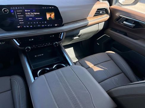 New 2026 Chevrolet Tahoe High Country AWD/4WD image 18