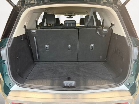 Used 2025 Nissan Pathfinder SL AWD/4WD image 13
