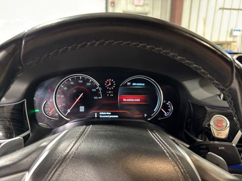 Used 2019 BMW 740i w/ M Sport Package image 17