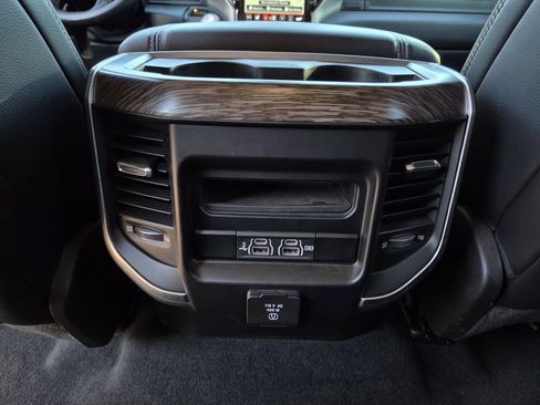 Used 2020 RAM 1500 Laramie RWD image 19