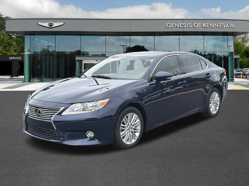 Used 2015 Lexus ES 350 w/ Luxury Package FWD image 3