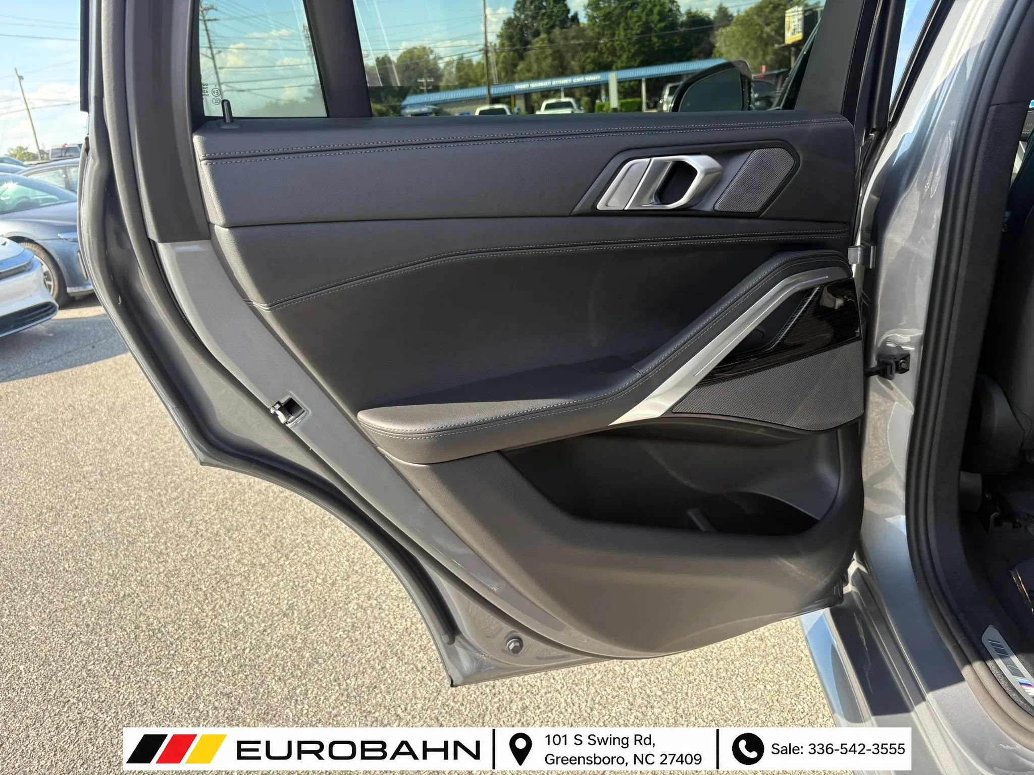 Used 2026 BMW X6 xDrive40i w/ Climate Comfort Package AWD/4WD image 12