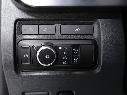 Used 2024 Ford F350 Lariat w/ Chrome Package image 28