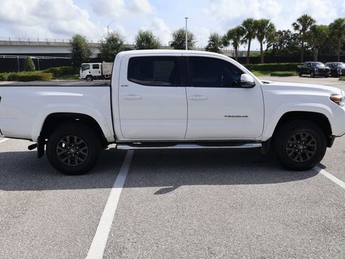 Used 2022 Toyota Tacoma SR5 w/ Technology Package RWD image 7
