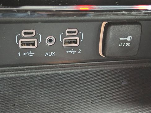 Used 2023 Jeep Grand Cherokee Altitude image 31