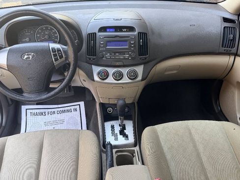 Used 2010 Hyundai Elantra GLS FWD image 12