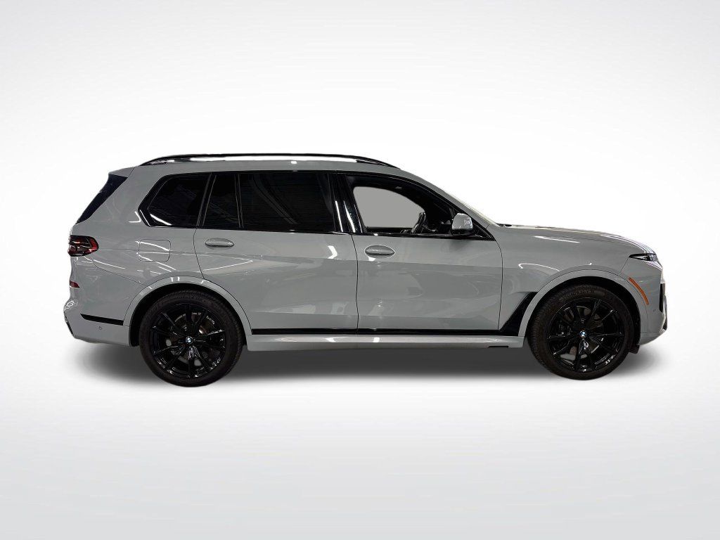 Used 2024 BMW X7 xDrive40i w/ Executive Package AWD/4WD image 6
