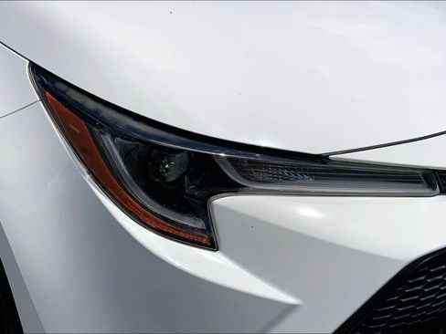 Used 2020 Toyota Corolla LE FWD image 27