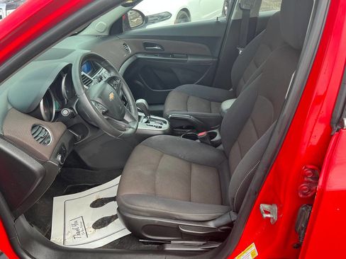 Used 2015 Chevrolet Cruze LT FWD image 9