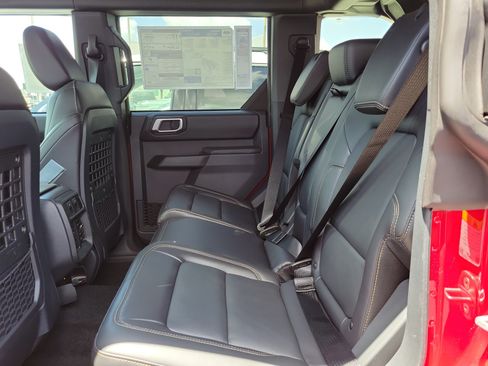 New 2026 Ford Bronco Badlands AWD/4WD image 11