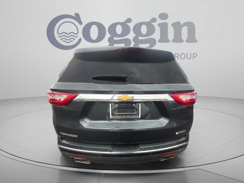 Used 2018 Chevrolet Traverse Premier w/ Driver Confidence II Package FWD image 4