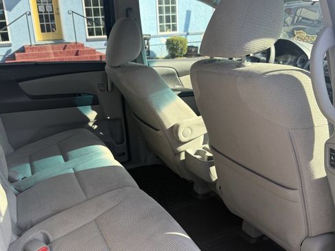 Used 2011 Honda Odyssey EX image 22