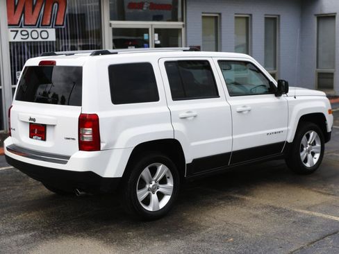 Used 2014 Jeep Patriot Limited w/ Sun/Sound Group AWD/4WD image 16