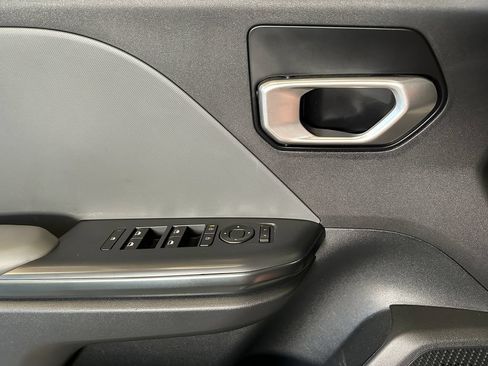 Used 2025 Kia K4 FWD image 18