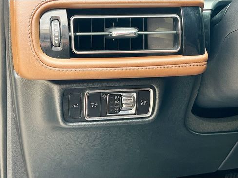 Used 2023 Lincoln Aviator Reserve w/ Equipment Group 201A AWD/4WD image 10